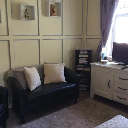 Ashbourne House-2